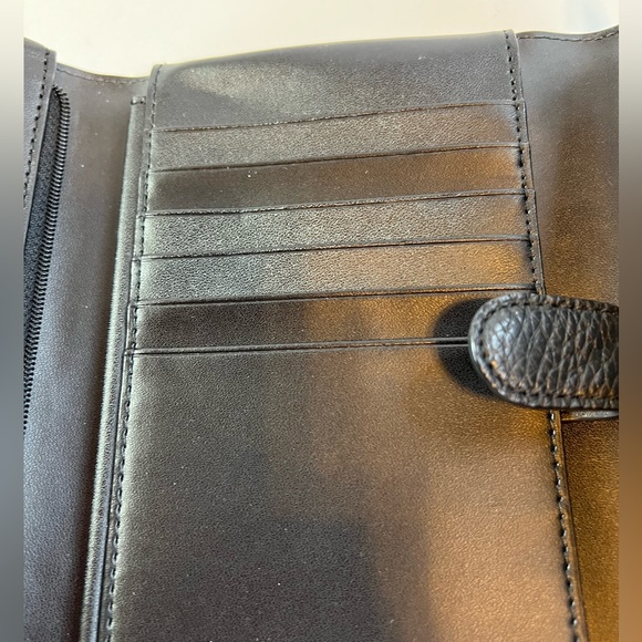 Kate Spade Perforated Envelope Style Crossbody/Wallet Black NWOT - Picture 7 of 7